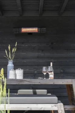 Eurom Heat And Beat Terrasverwarmer - Zwart -Buiten koken Winkel 900 600 8713415334579 heat and beat black sfeer 1