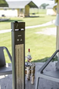 Eurom Q-Tower 2000 RCD Terrasverwarmer -Buiten koken Winkel 900 600 8713415335514 q tower 200 rcd sfeer 14