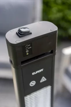 Eurom Q-Tower 2000 RCD Terrasverwarmer -Buiten koken Winkel 900 600 8713415335514 q tower 200 rcd sfeer 1