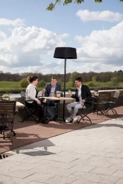 Sunred Heater Artix Standing 2100 Terrasverwarmer - Zwart -Buiten koken Winkel 900 600 artix sb basic lifestyle 01